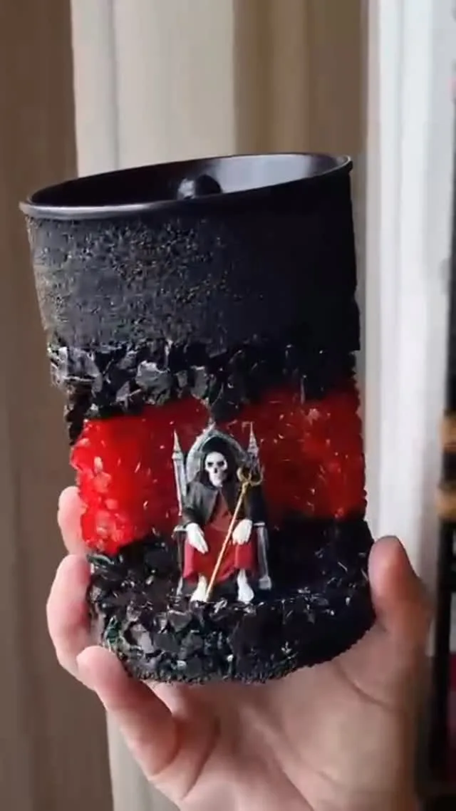 Vela castiçal Exu Caveira